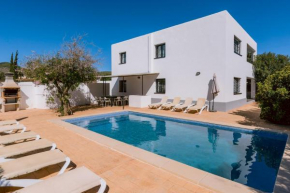 Villa Torres is a great villa only a 10 minute walk from the centre of Playa den Bossa